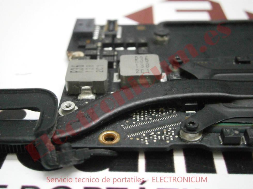 Cambiar pantalla y teclado MacBook Zaragoza