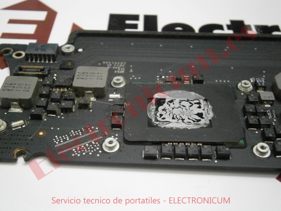 Cambiar pantalla y teclado MacBook Córdoba 3