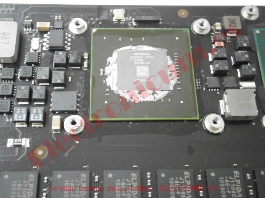 Cambiar pantalla y teclado MacBook Pro Hospitalet de Llobregat 1
