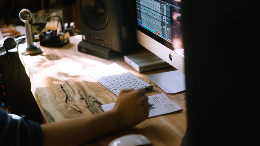 Imac prende pero da imagen
